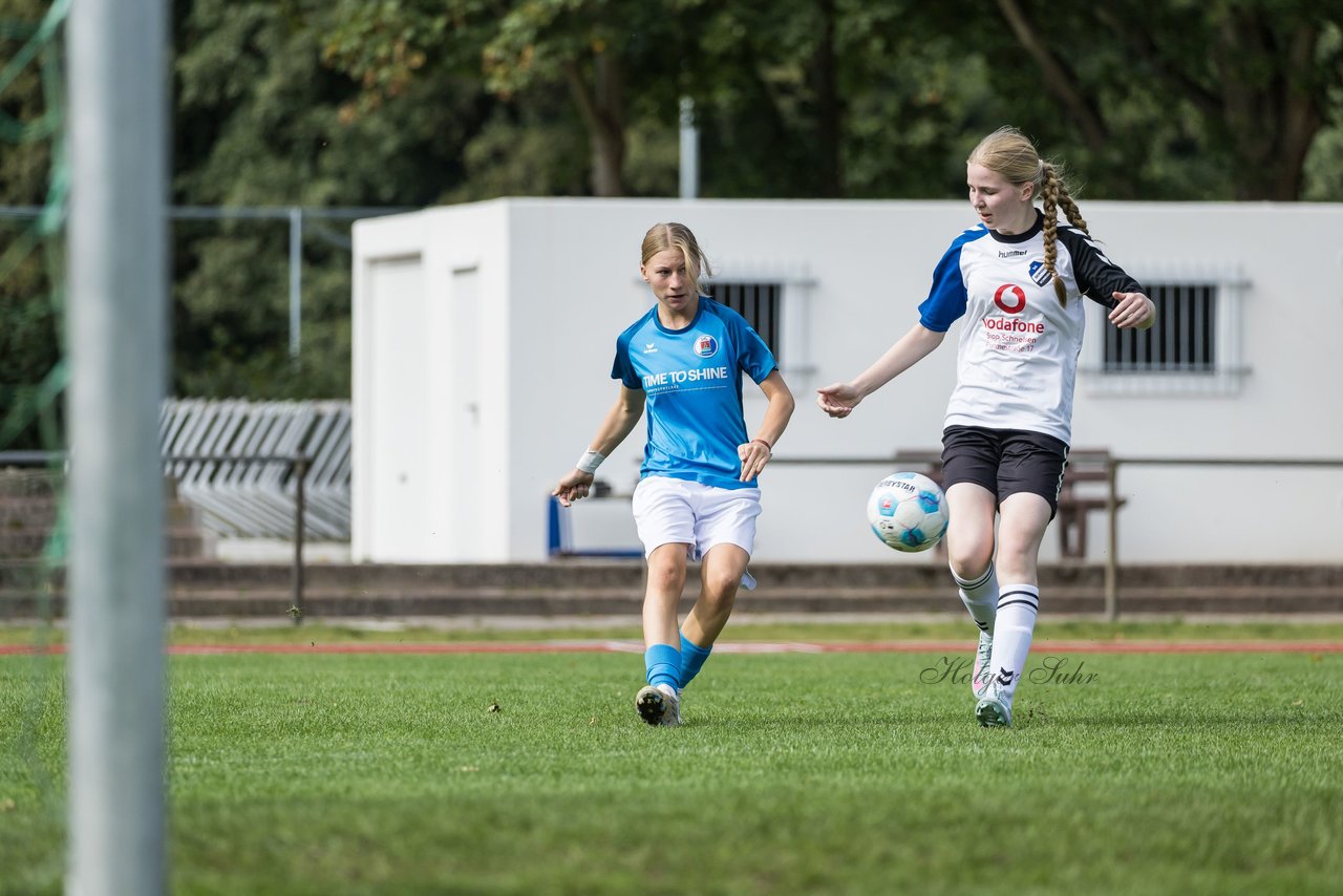 Bild 98 - wBJ VfL Pinneberg - Germania Schnelsen : Ergebnis: 15:1